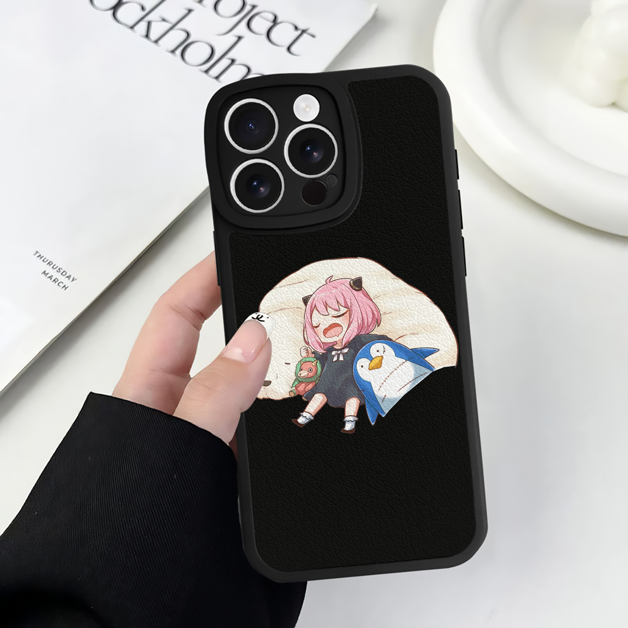 （画像用） SPY×FAMILY间谍家家酒 【iPhone 16シリーズ対応】シリコンスマホケース（レザー調） 材質：シリコン